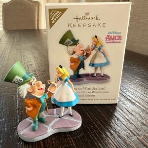 2011 Disney's Special Edition Hallmark Keepsake Ornament Teatime in Wonderland